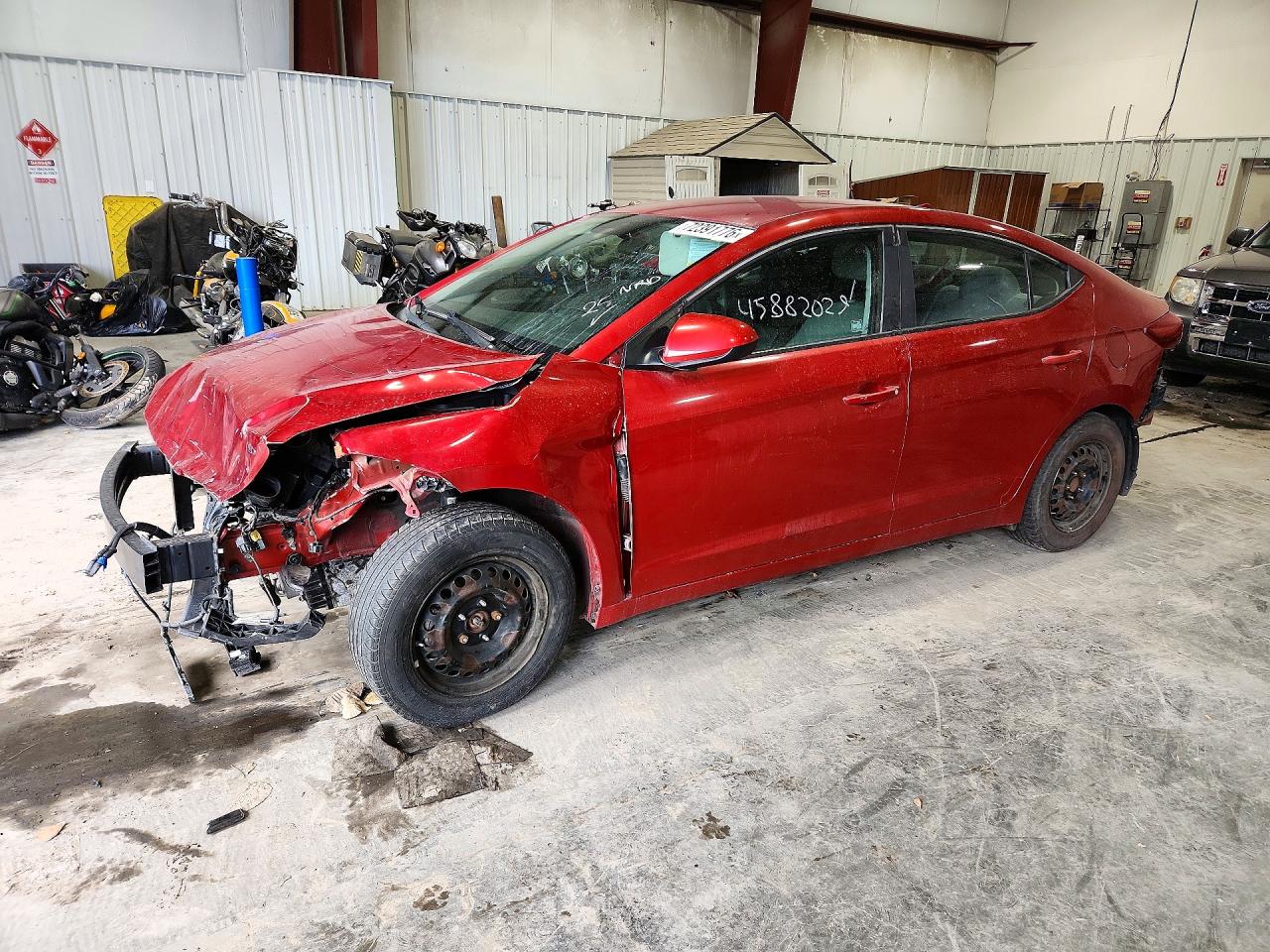 2017 HYUNDAI ELANTRA SE Base — Front 3/4