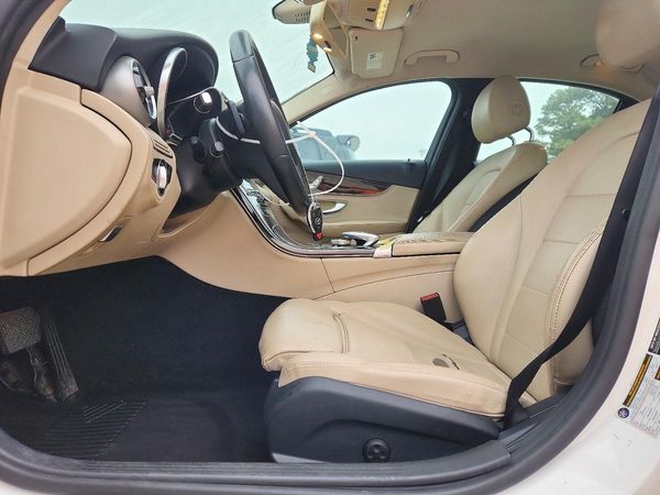 2015 MERCEDES-BENZ C-CLASS Base — DENT