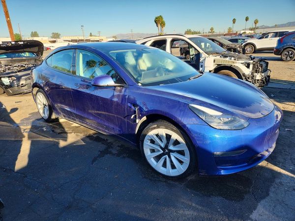 2022 TESLA MODEL 3 — Passenger 3/4