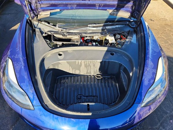 2022 TESLA MODEL 3 — Engine bay