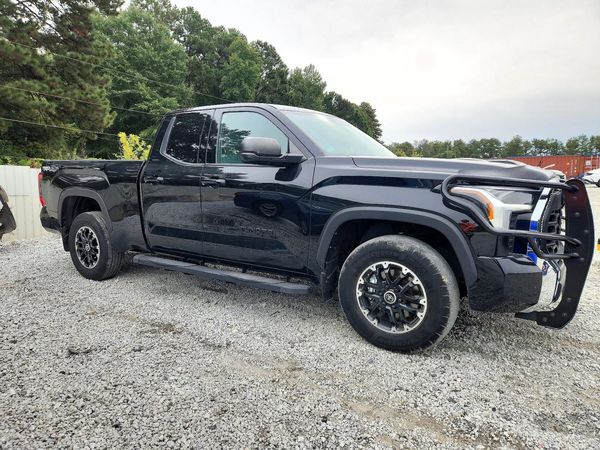 2023 TOYOTA TUNDRA SR5 — Passenger 3/4