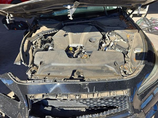 2016 INFINITI Q50 — Engine bay