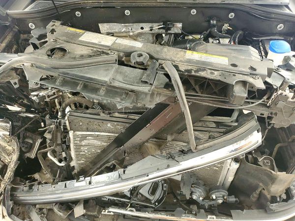 2026 VOLKSWAGEN ATLAS 4Motion SE — Engine bay