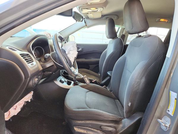 2019 JEEP COMPASS Sport — DENT