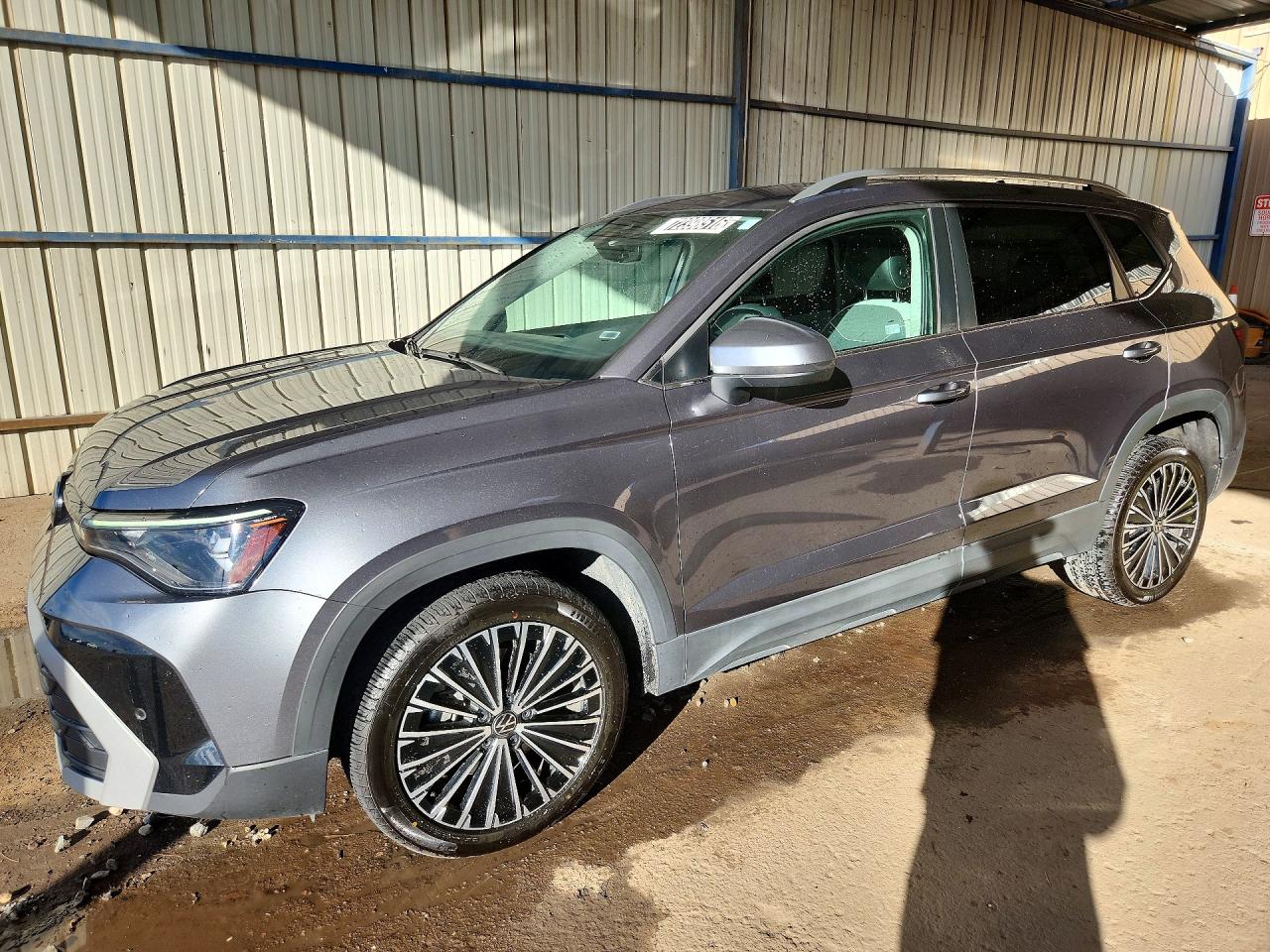 2025 VOLKSWAGEN TAOS SE — Front 3/4