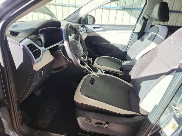 2025 VOLKSWAGEN TAOS SE — DENT