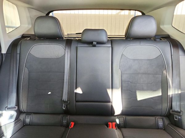 2025 VOLKSWAGEN TAOS SE — SUVN