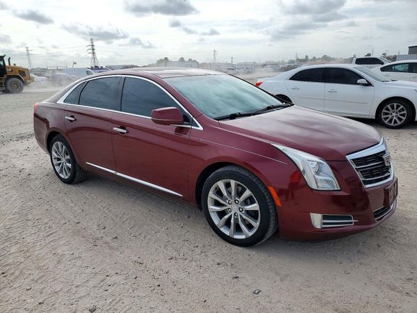 2016 CADILLAC XTS Luxury — Passenger 3/4