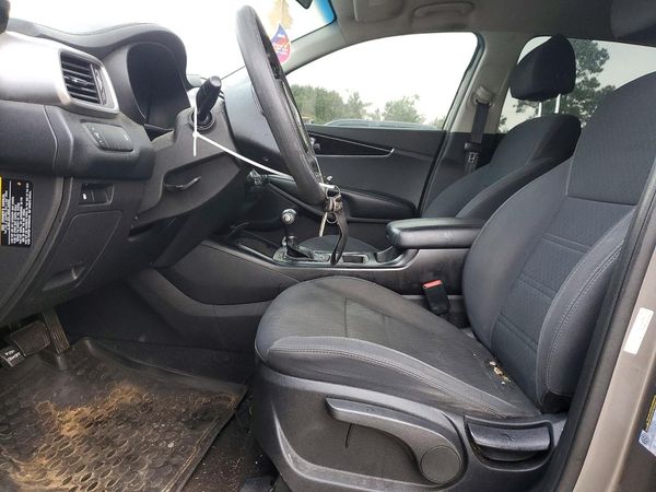 2018 KIA SORENTO L, LX — DENT