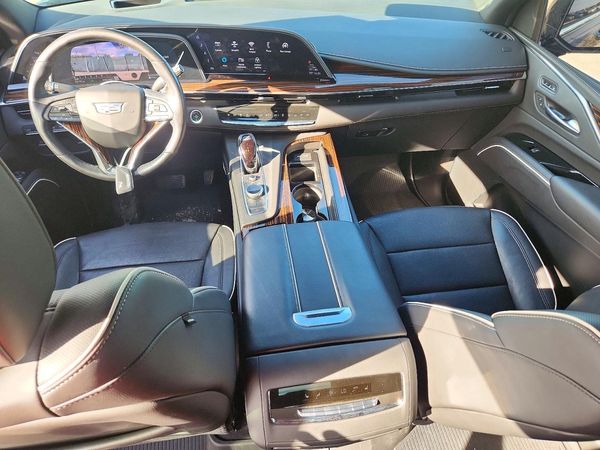 2021 CADILLAC ESCALADE Premium Luxury — CKPT