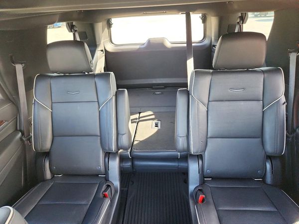2021 CADILLAC ESCALADE Premium Luxury — SUVN