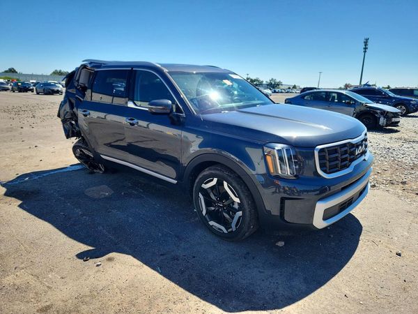 2024 KIA TELLURIDE S — Passenger 3/4