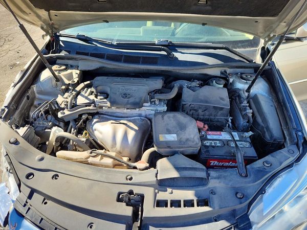 2016 TOYOTA CAMRY — Engine bay