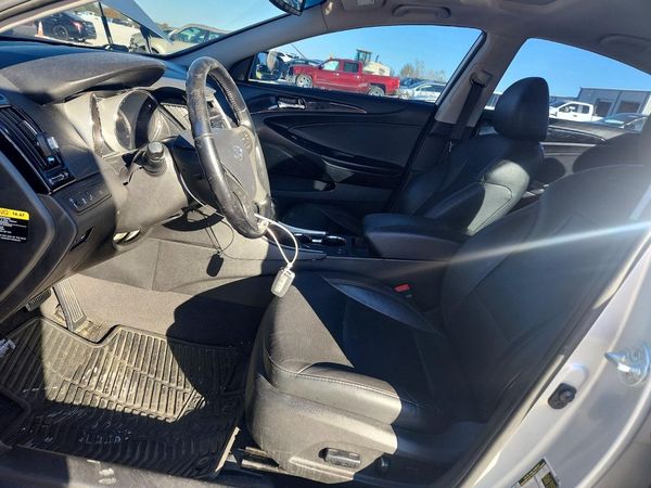 2014 HYUNDAI SONATA — DENT