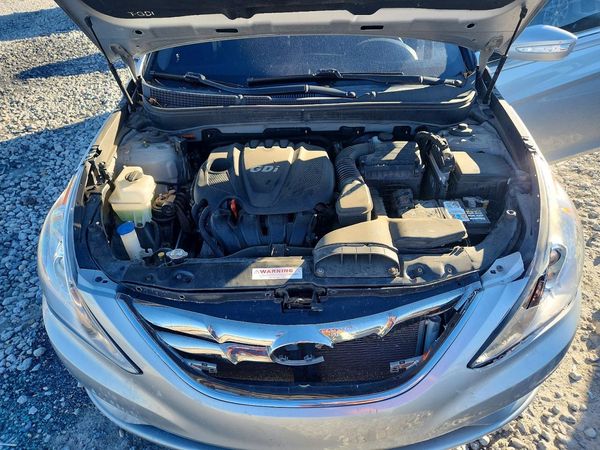 2014 HYUNDAI SONATA — Engine bay