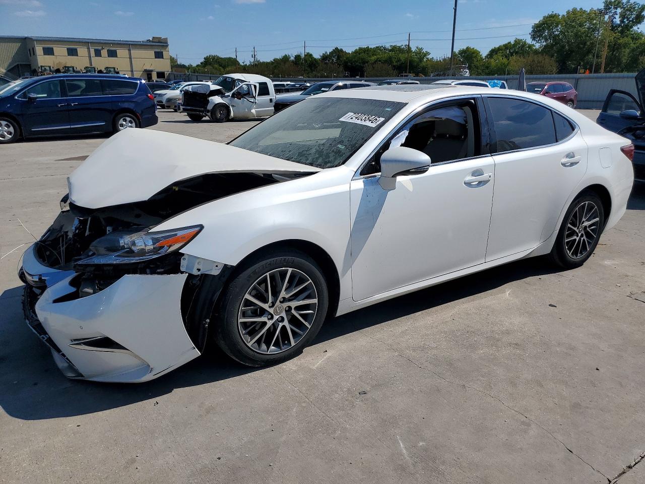 2018 LEXUS ES 350 — Front 3/4