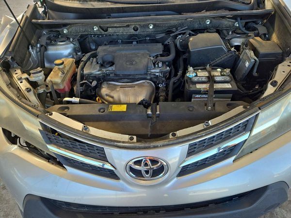 2014 TOYOTA RAV4 Standard — Engine bay
