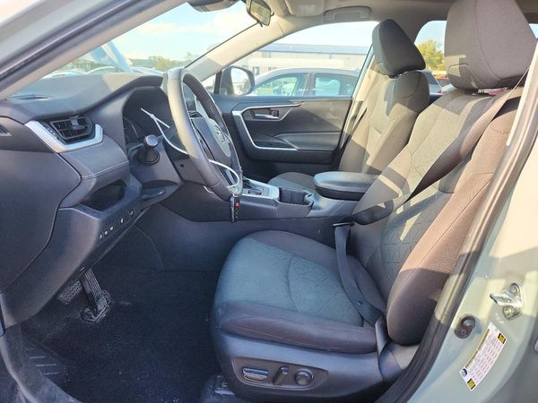 2023 TOYOTA RAV4 XLE — DENT