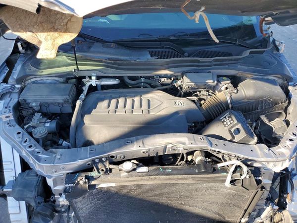 2020 ACURA MDX TECH 7P — Engine bay