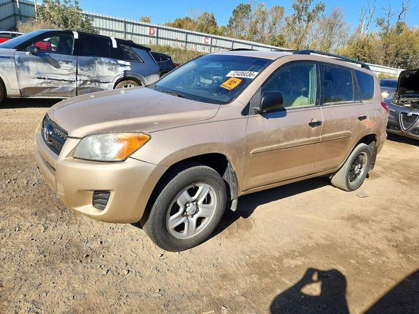 2012 TOYOTA RAV4 Standard — Front 3/4