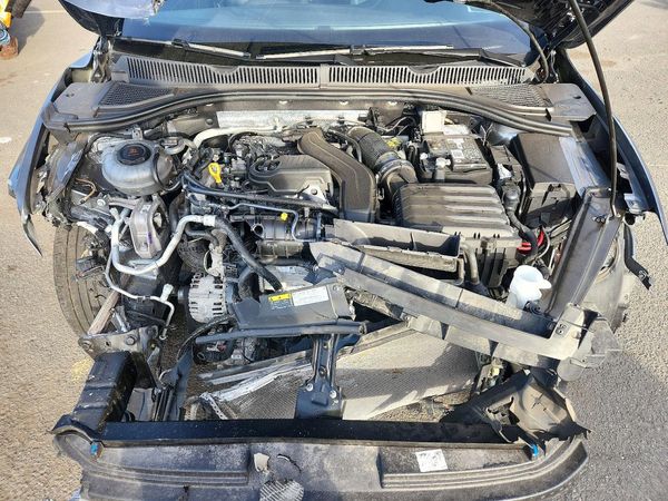 2024 VOLKSWAGEN JETTA SE, SE (AQ301 Trans) — Engine bay