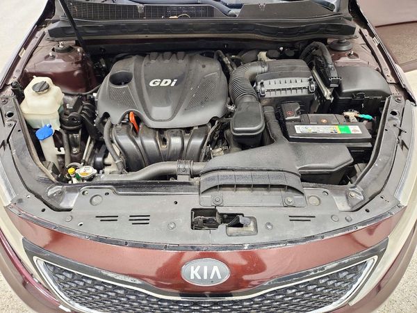 2015 KIA OPTIMA GL(Middle-low grade) — Engine bay