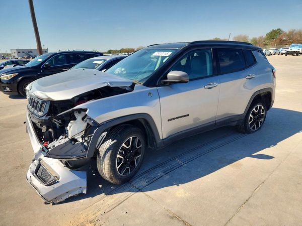 2020 JEEP COMPASS Trailhawk — Front 3/4