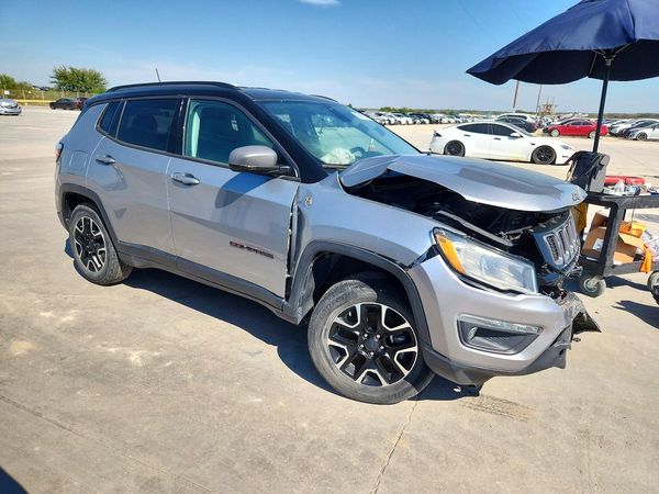 2020 JEEP COMPASS Trailhawk — Passenger 3/4