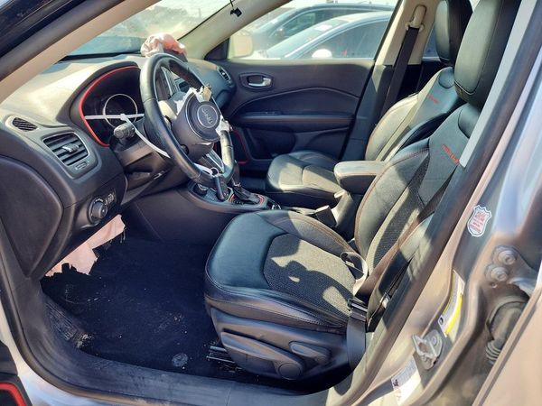 2020 JEEP COMPASS Trailhawk — DENT