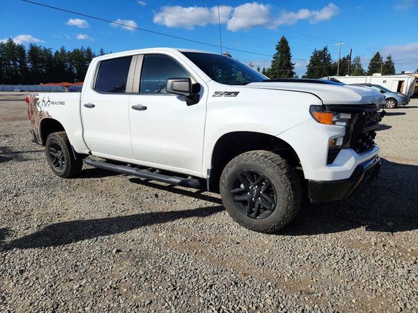 2024 CHEVROLET SILVERADO Trail Boss Custom — Passenger 3/4
