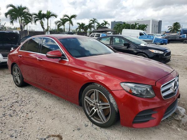 2019 MERCEDES-BENZ E-CLASS E300 — Passenger 3/4
