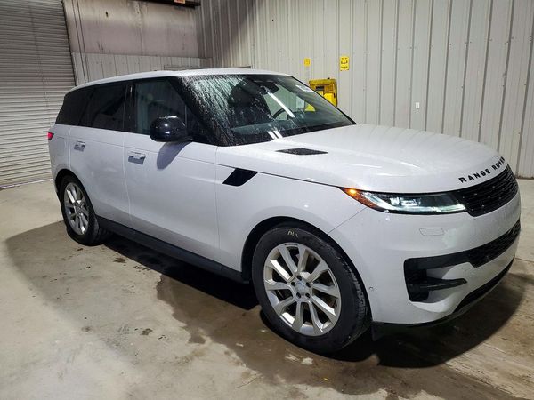 2025 LAND ROVER RANGE ROVER SPORT P360 SE — Passenger 3/4
