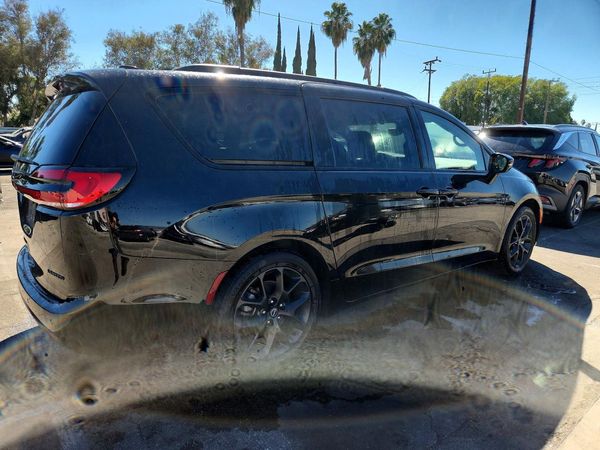 2025 CHRYSLER PACIFICA Limited — PSRA