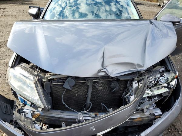 2014 LEXUS ES 350 — Engine bay