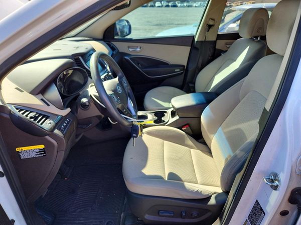 2019 HYUNDAI SANTA FE SE Base — DENT