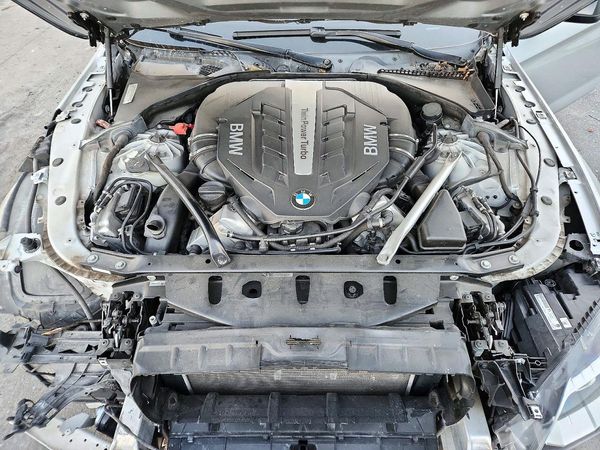 2013 BMW 650 — Engine bay