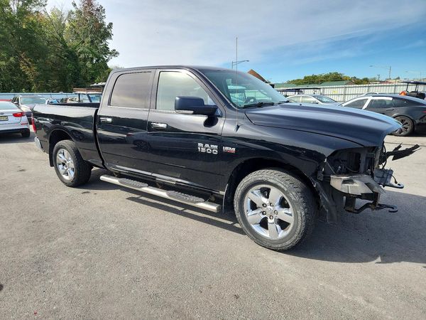 2014 RAM 1500 SLT — Passenger 3/4