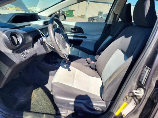 2012 TOYOTA PRIUS — DENT