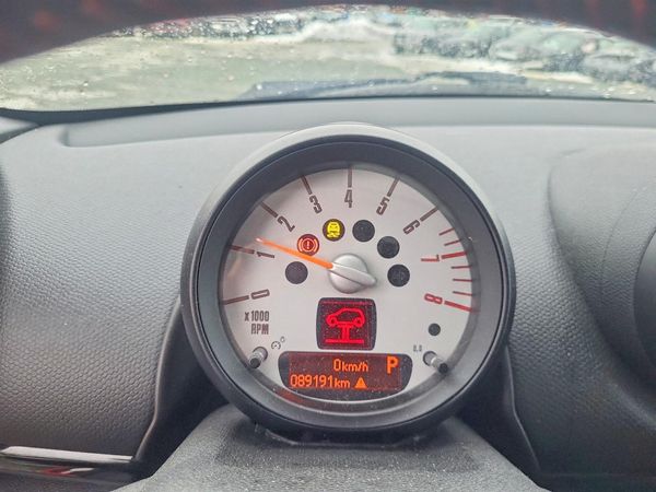 2014 MINI COOPER