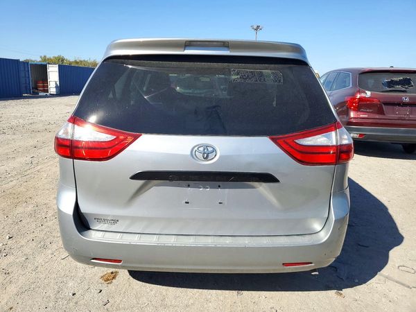 2015 TOYOTA SIENNA — DIRR