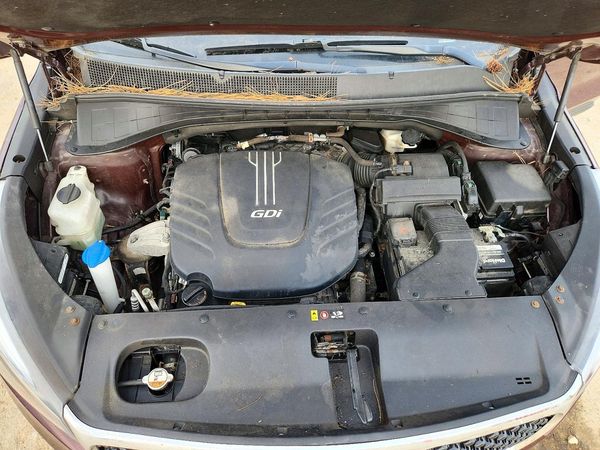 2017 KIA SORENTO L, LX — Engine bay