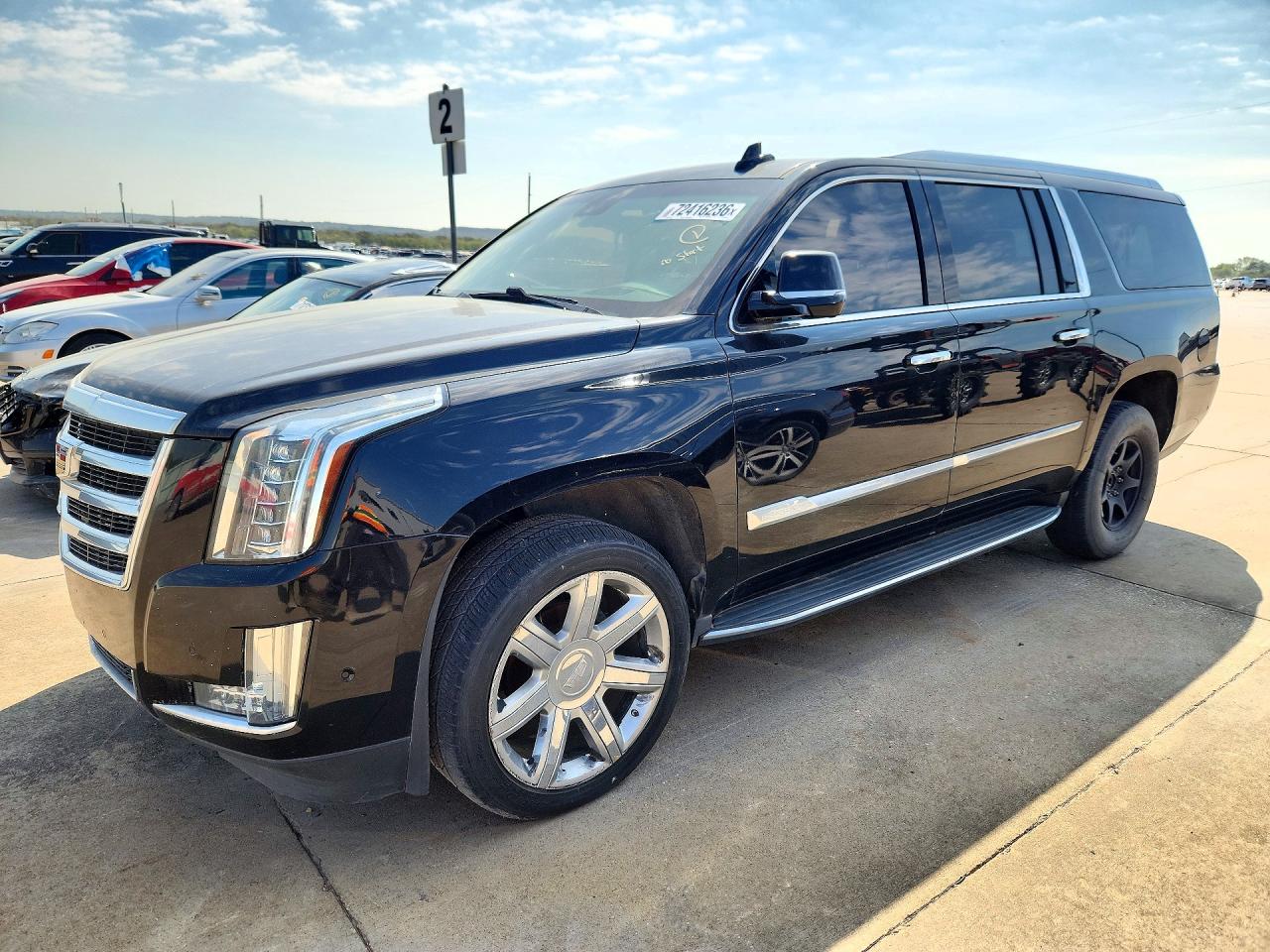 2019 CADILLAC ESCALADE ESV Luxury — Front 3/4