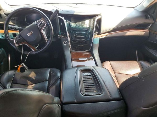 2019 CADILLAC ESCALADE ESV Luxury — CKPT