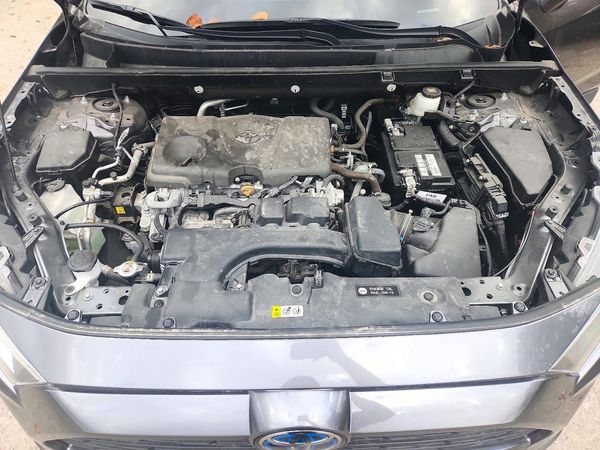 2025 TOYOTA RAV4 — Engine bay