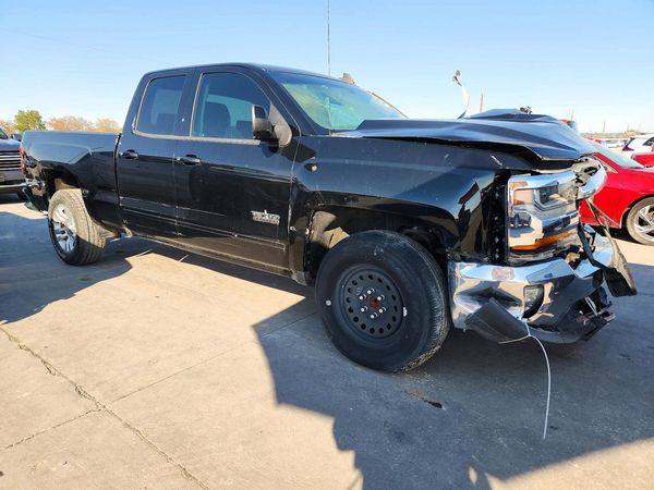 2019 CHEVROLET SILVERADO LT — Passenger 3/4