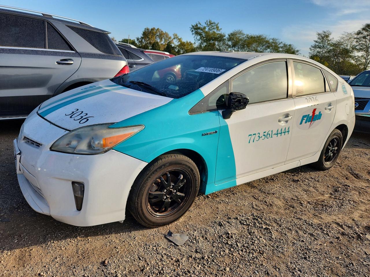 2013 TOYOTA PRIUS — Front 3/4
