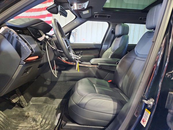 2025 LAND ROVER RANGE ROVER SPORT — DENT