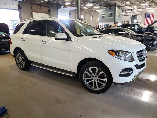 2017 MERCEDES-BENZ GLE GLE350 — Passenger 3/4