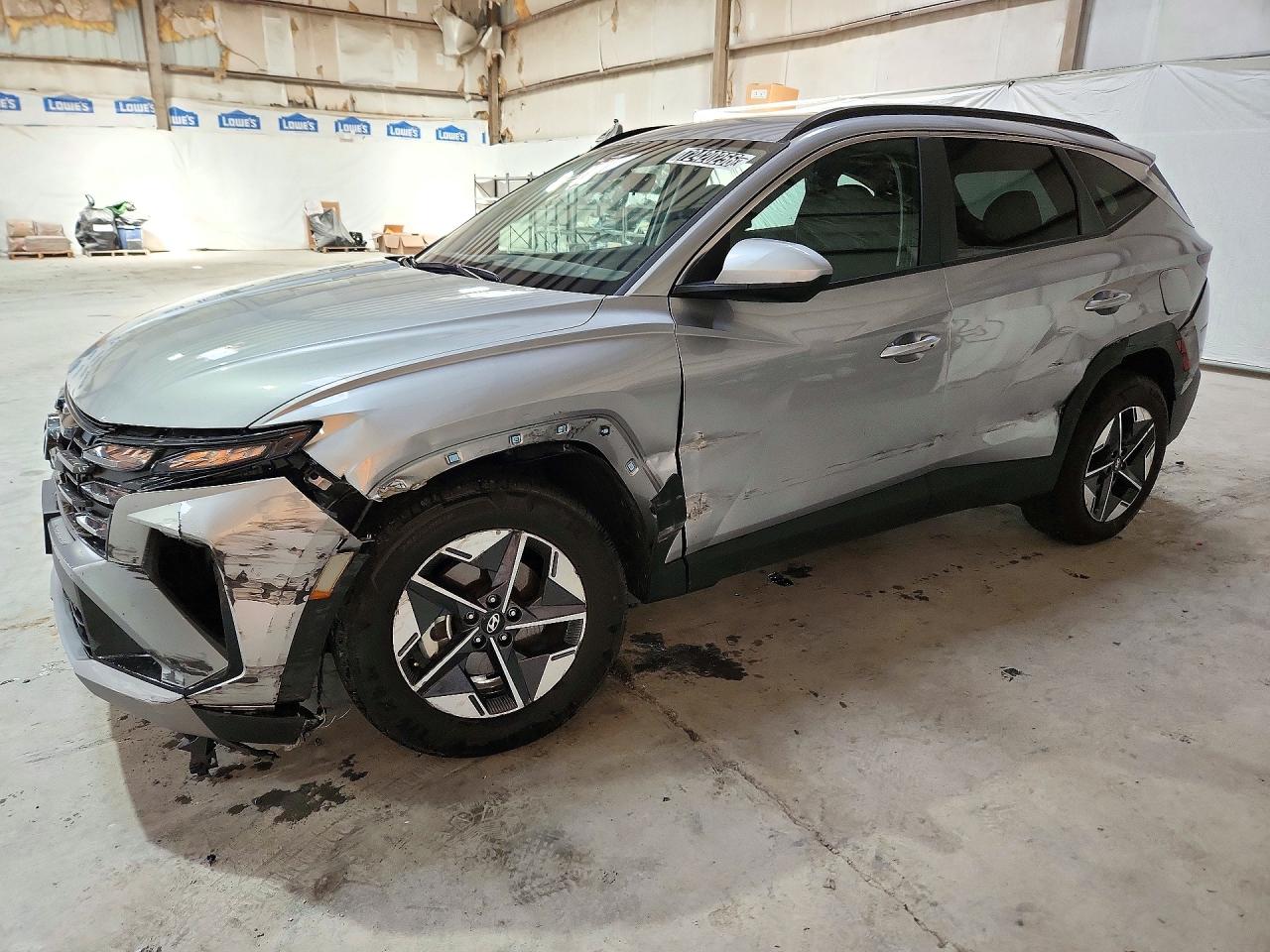 2026 HYUNDAI TUCSON SEL, SEL Plus — Front 3/4