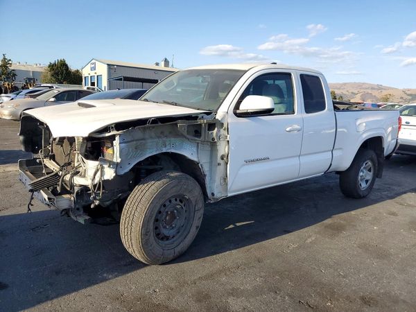 2016 TOYOTA TACOMA — DSFA — Front 3/4